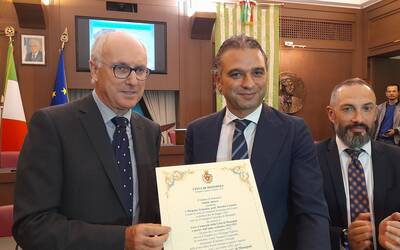 Immagine: 100_ANNI_LICEO_03_11_2002_01
