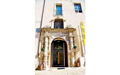 Immagine: 6facciata-palazzo-gesuiti
