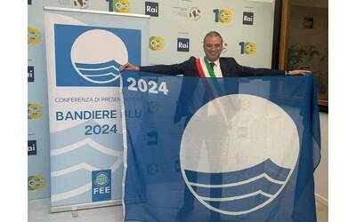 Immagine: BANDIERA_BLU_SINDACO_2024
