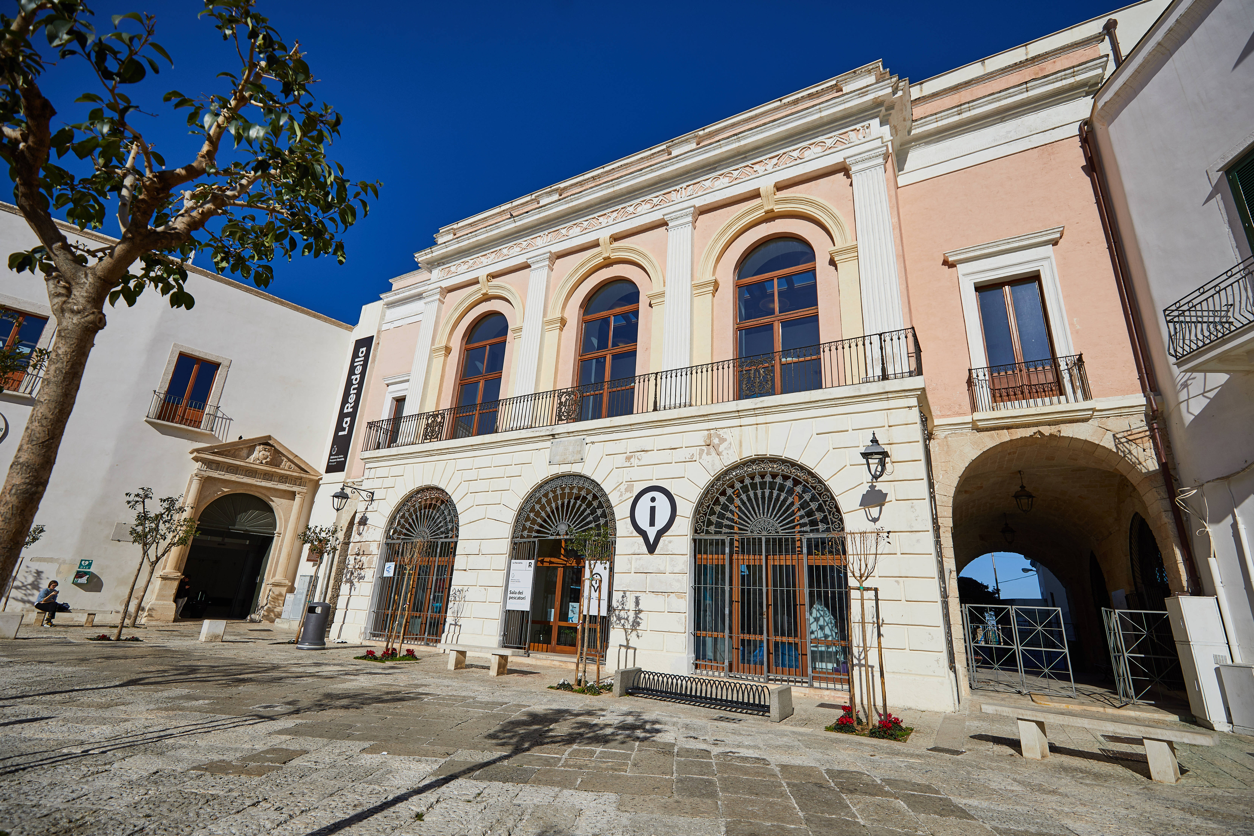 Immagine: Biblioteca Rendella