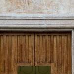 Chiesa S. Antonio, portone ingresso