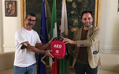 Immagine: DEFIBRILLATORE_01_10_2021