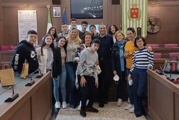 Studenti spagnoli ricevuti a Palazzo di Città