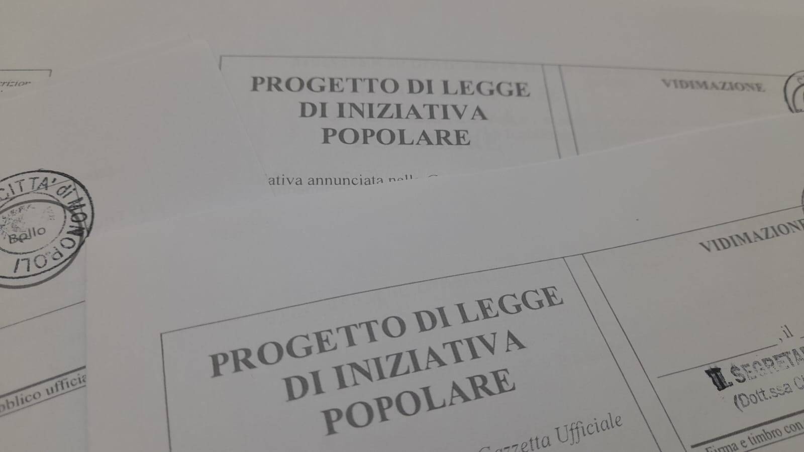 Immagine: FIRME_LEGGE_INIZIATIVA_POPOLARE
