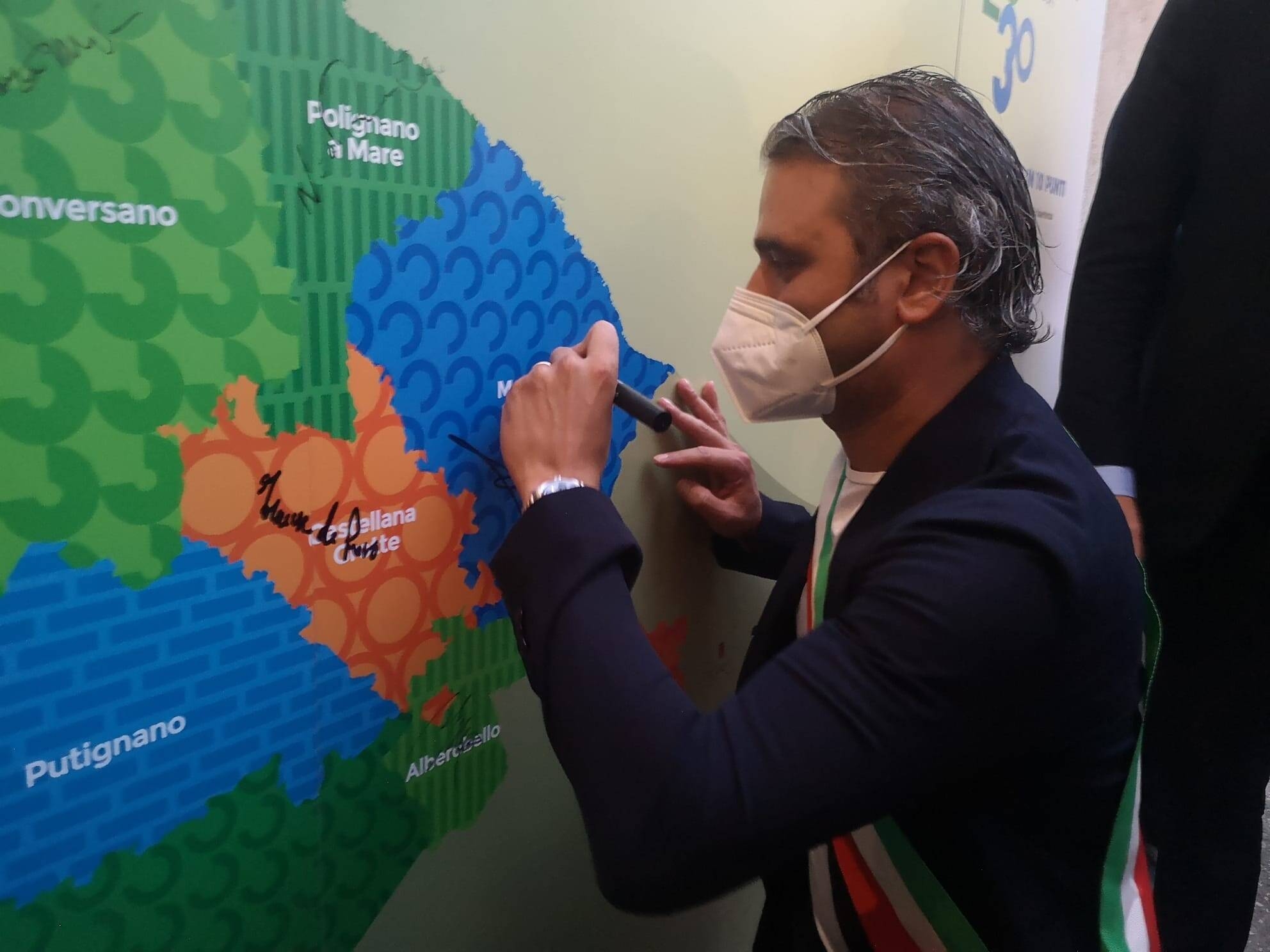 Immagine: MANIFESTO_CITTA_METROPOLITANA