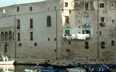 Monopoli, porto vecchio e palazzo Martinelli