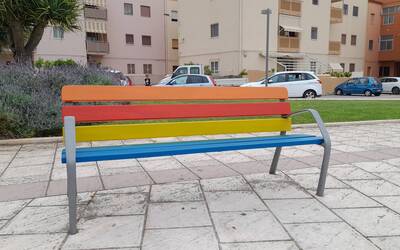 Immagine: PANCHINA_GAY