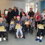Immagine: PANETTONI_ANZIANI_19_11_2022_01
