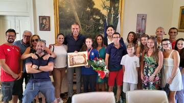 Una pergamena per i tre bronzi di Rebecca Caffò