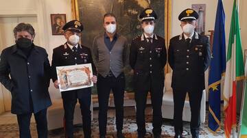 Una pergamena per il Brigadiere Capo dei Carabinieri Chisari