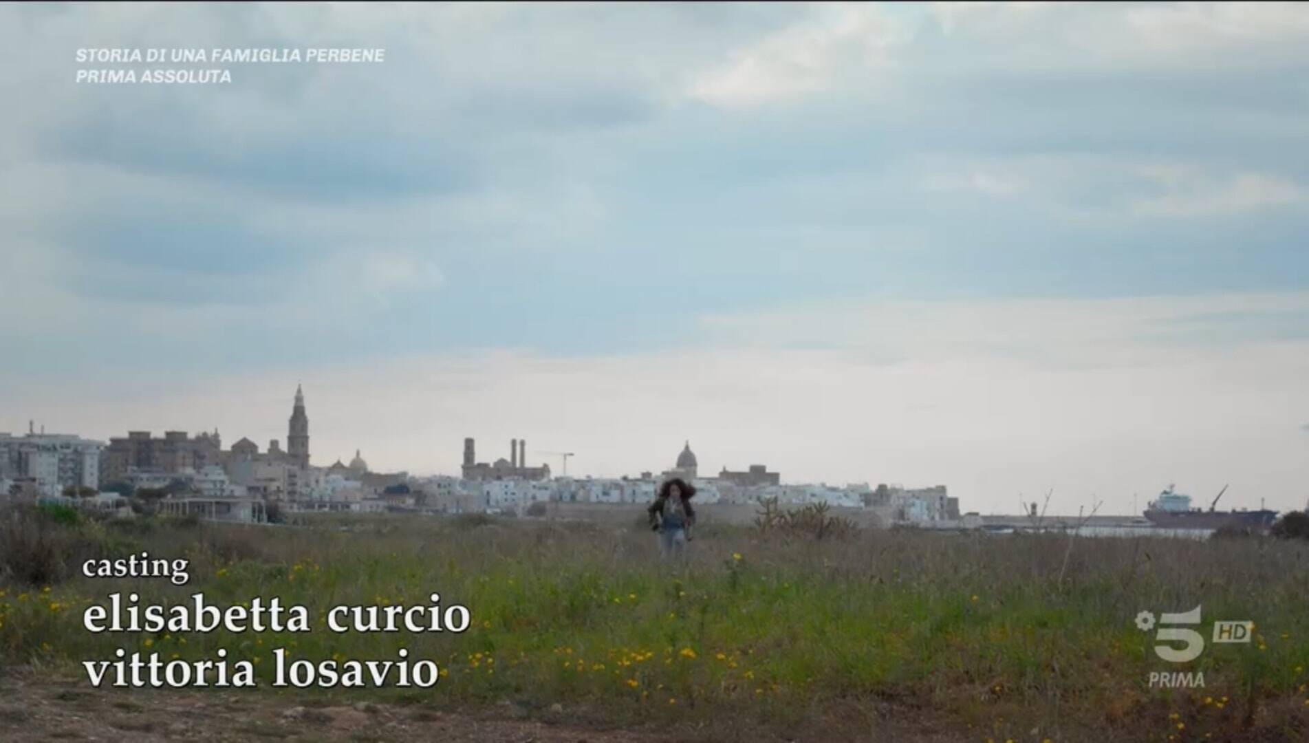 Immagine: storia_famiglia_per_bene (6)
