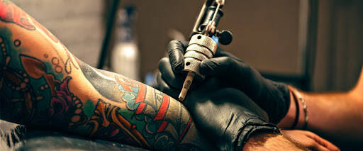 Immagine: TATUATORE